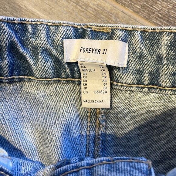 Forever 21 ripped blue jeans size 24 - Picture 3 of 5